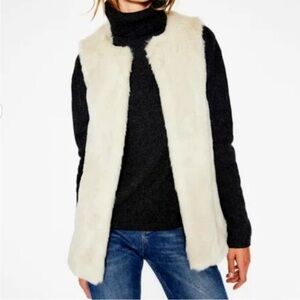 Boden Helston Faux Fur Gilet open vest with pockets Cream Size 6